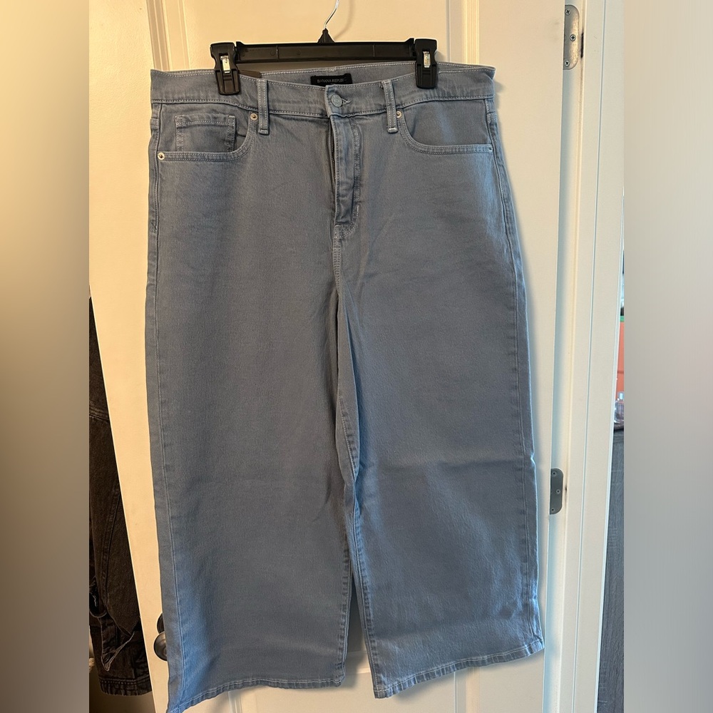 NWT: Banana Republic Wide Leg Crop Jeans